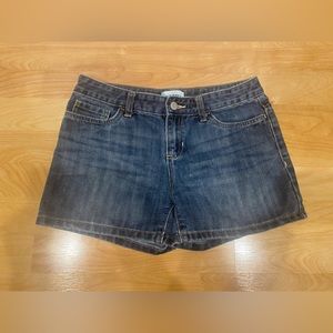 Women’s Old Navy Dark Wash Shorty Denim Shorts - Size 14